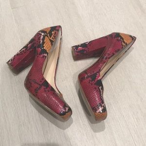 Nine West Pumps Pink & Orange Snake Print size 9.5